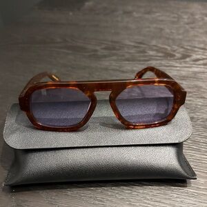NEW IN BOX Elisa Johnson Jane Mini Sunglasses - Red Tortoise